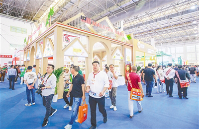  展會擴大“朋友圈” 企業走出“國際范”